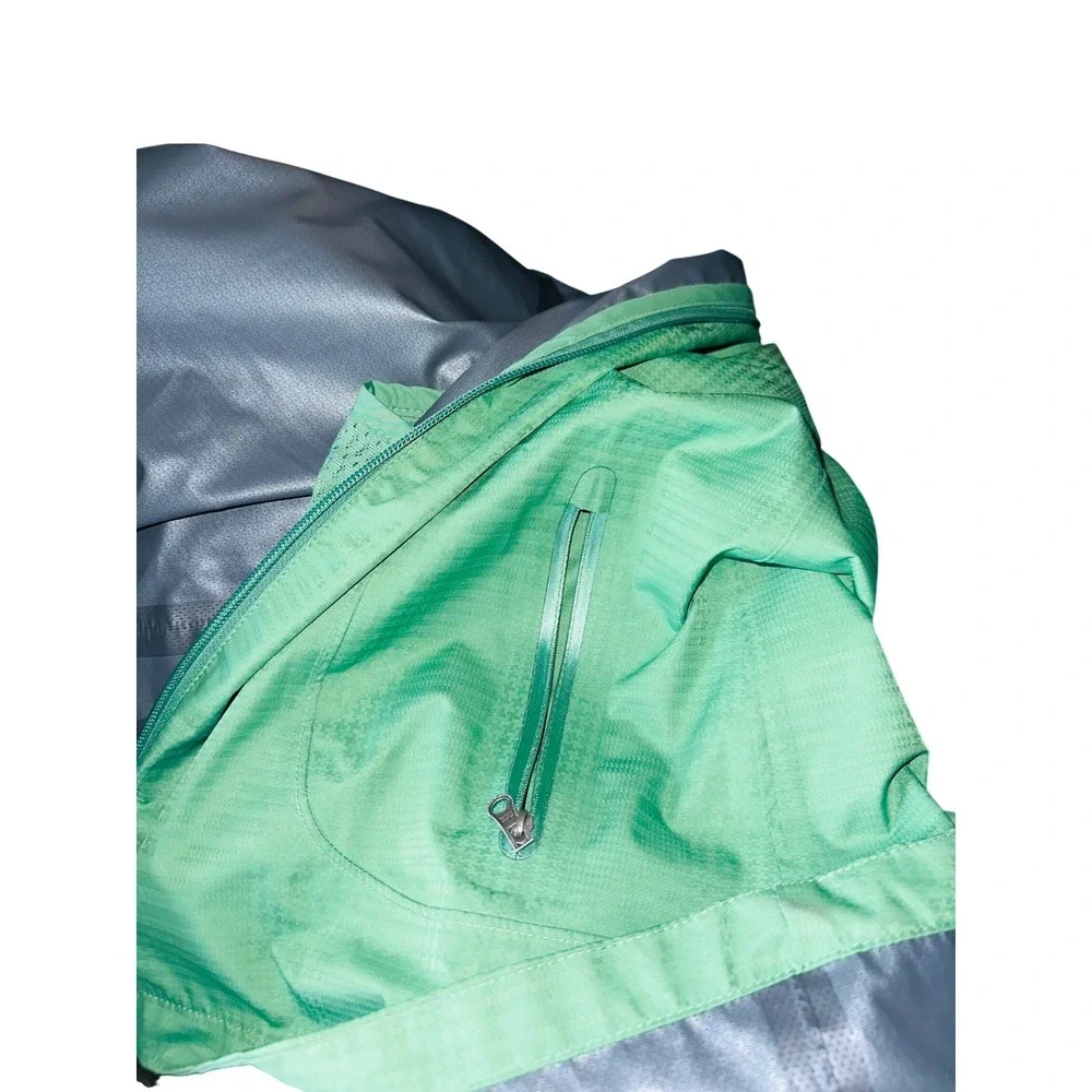Merrell Shell Women's Green Hooded Rain Jacket‎ Belted Full Zip Large